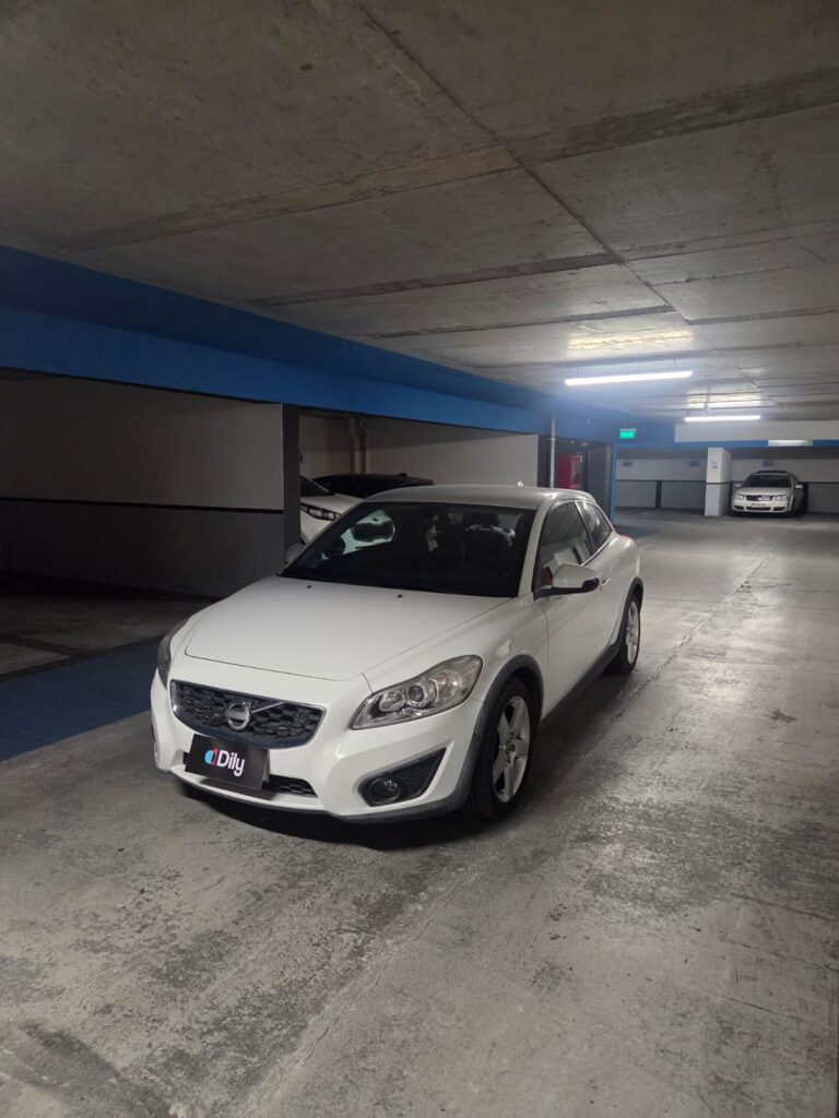 VOLVO C30
